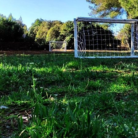 Joli Gîte d'entressen dans Mas en campagne avec piscine jeux d'extérieurs pour enfants terrain de pétanque Exterior foto